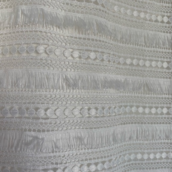 Cute white dress - Picture 2 of 3